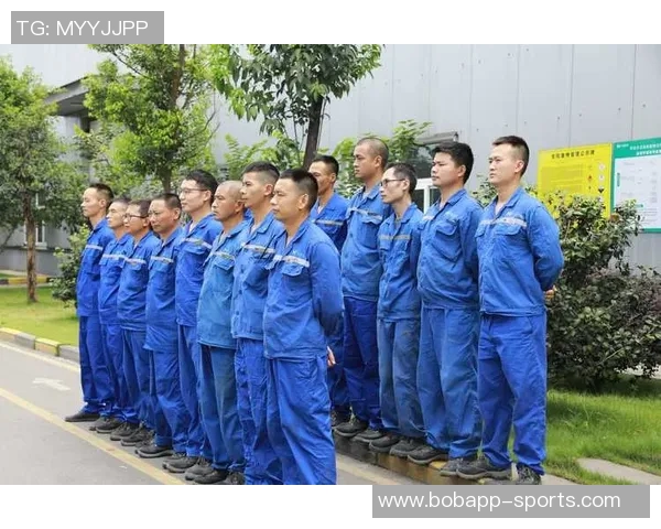 小贾巴里专注身体训练坚信团队合作与成长的重要性